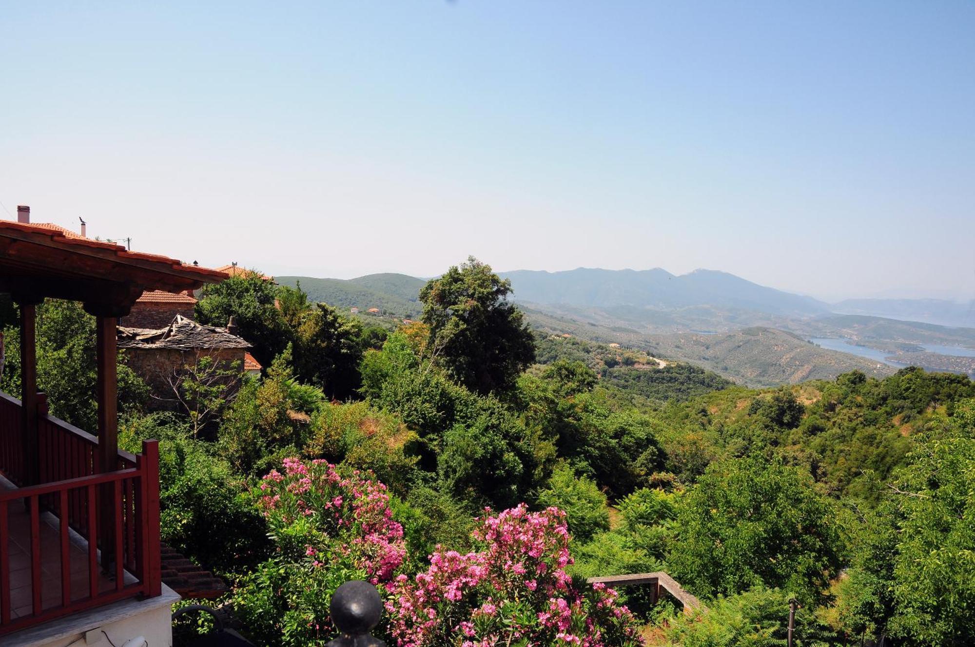 Hotel Archontiko Parisis Lavkos Exterior foto