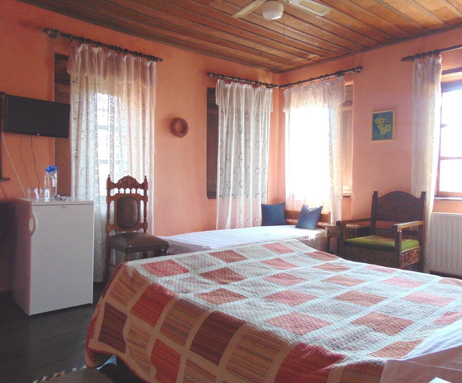 Hotel Archontiko Parisis Lavkos Exterior foto