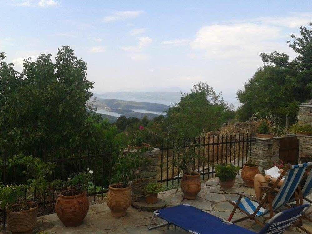 Hotel Archontiko Parisis Lavkos Exterior foto